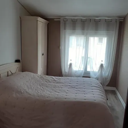 בית נופש Maison Au Calme Et A Proximite De Sites Touristiques רושפור